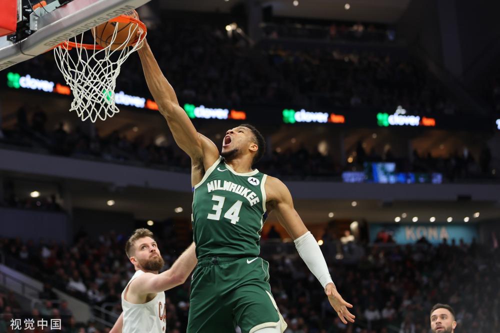 在这个足球 在这个足球